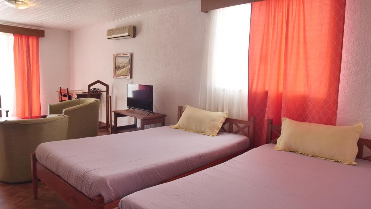 Radama Hotel Antananarivo Esterno foto